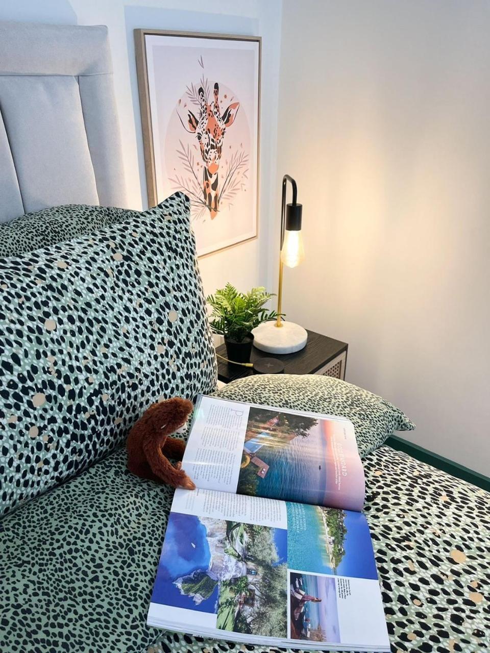 Jungle Escape, City Apartment With Parking & Terrace Τσέστερ Εξωτερικό φωτογραφία